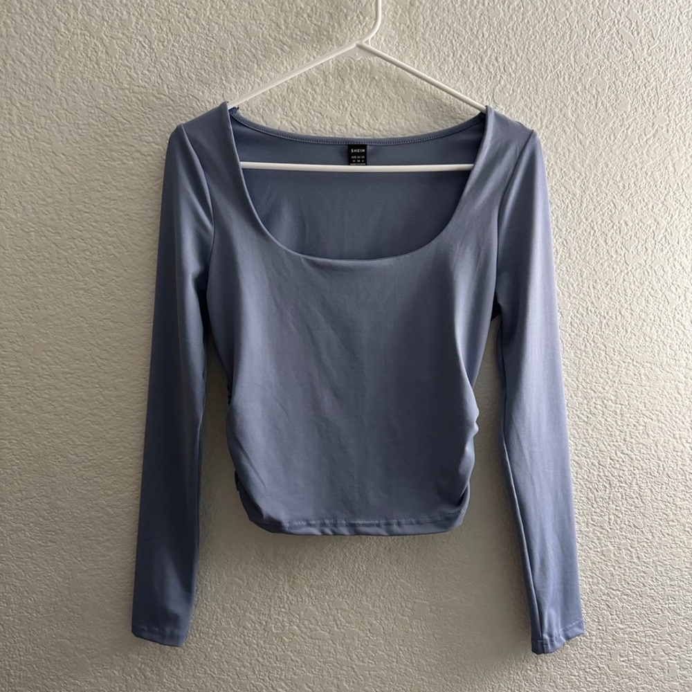 SHEIN• top💙 - Picture 2 of 3